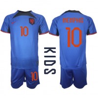 Niederlande Memphis Depay #10 Fußballbekleidung Auswärtstrikot Kinder WM 2022 Kurzarm (+ kurze hosen)